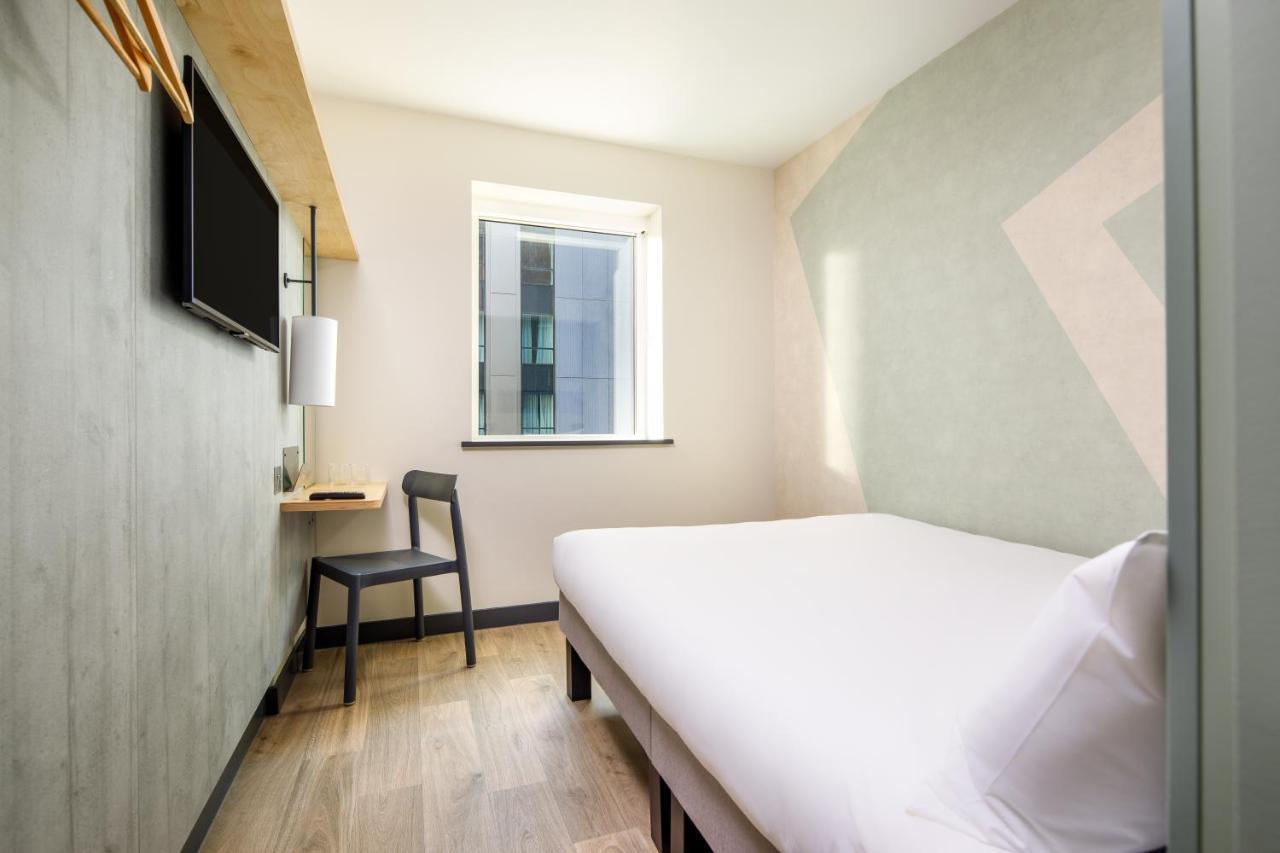 Ibis Budget Manchester Airport T2 Hale  Ngoại thất bức ảnh