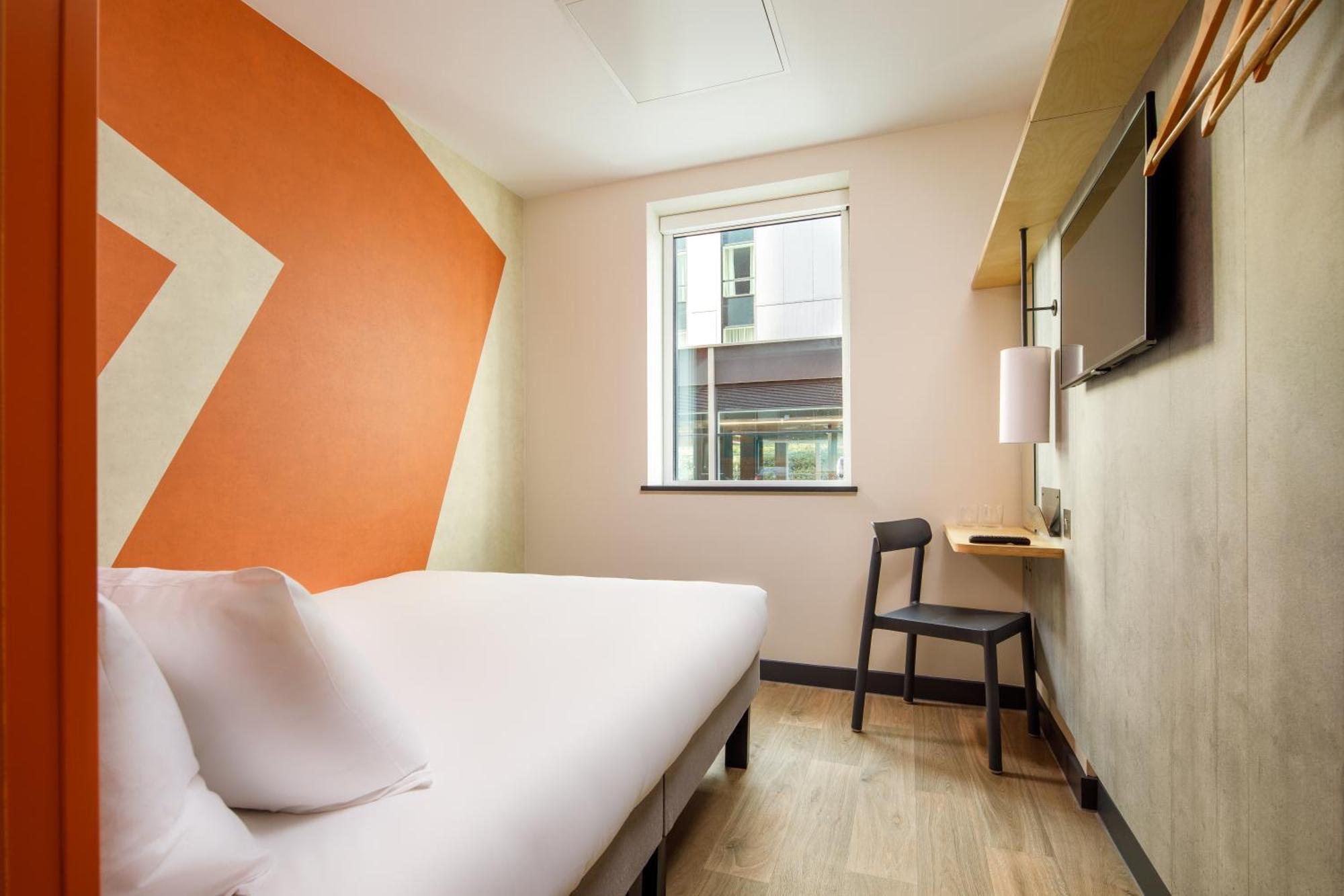 Ibis Budget Manchester Airport T2 Hale  Ngoại thất bức ảnh