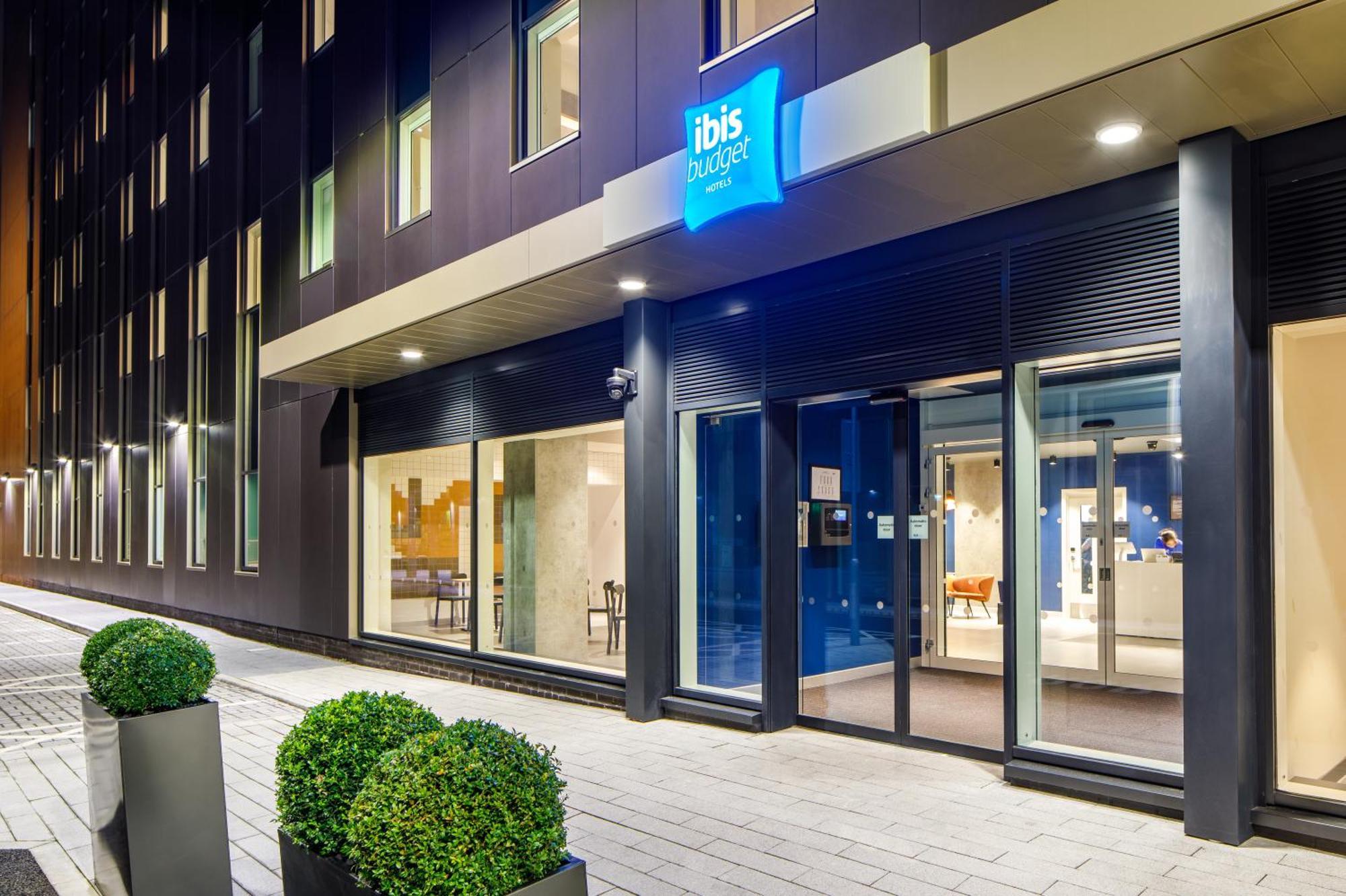 Ibis Budget Manchester Airport T2 Hale  Ngoại thất bức ảnh