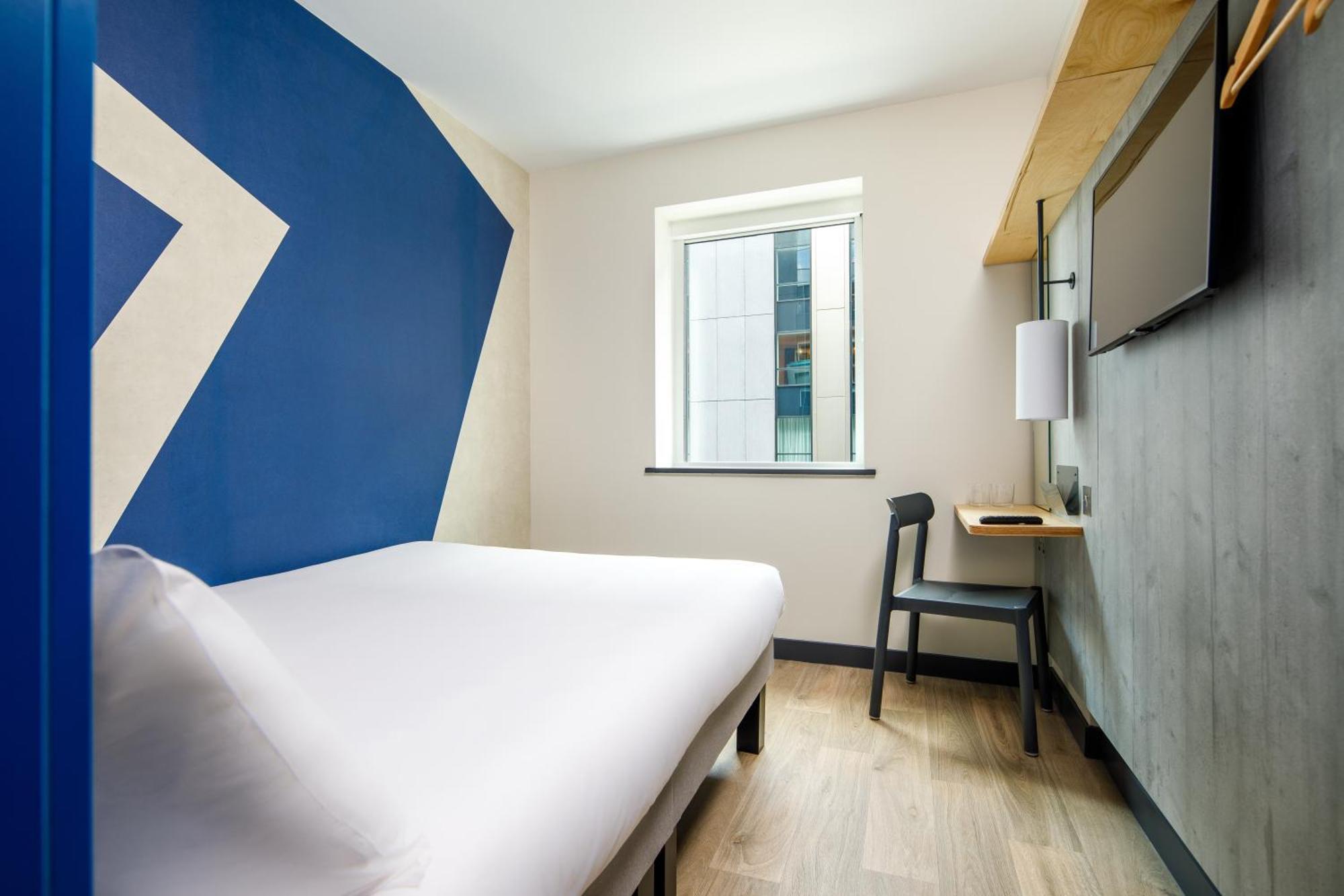 Ibis Budget Manchester Airport T2 Hale  Ngoại thất bức ảnh