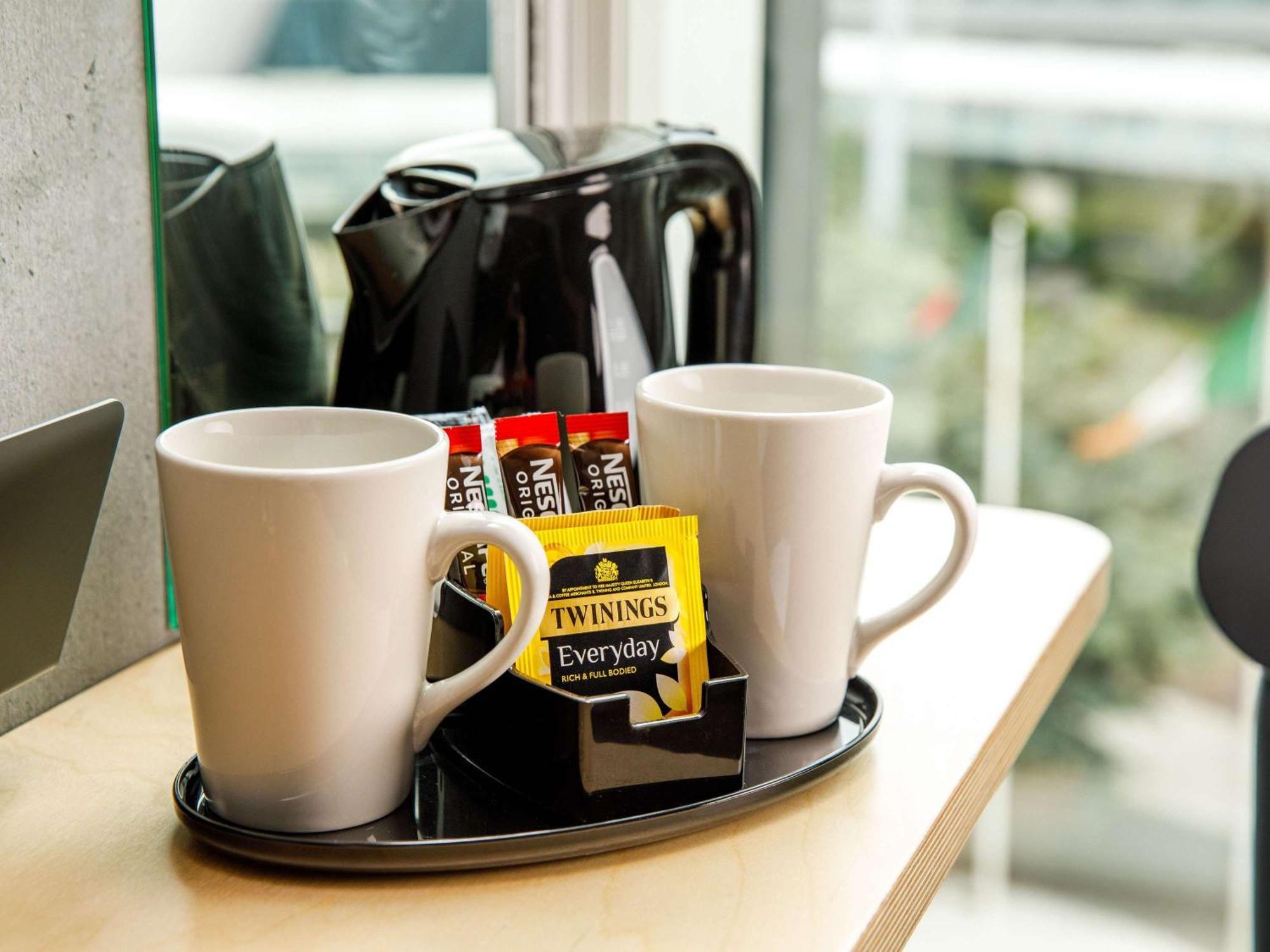 Ibis Budget Manchester Airport T2 Hale  Ngoại thất bức ảnh