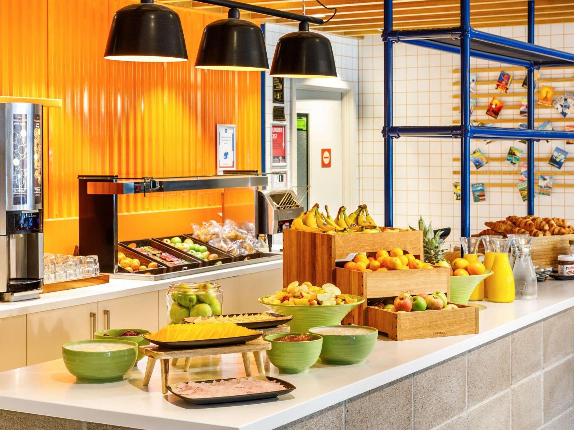 Ibis Budget Manchester Airport T2 Hale  Ngoại thất bức ảnh