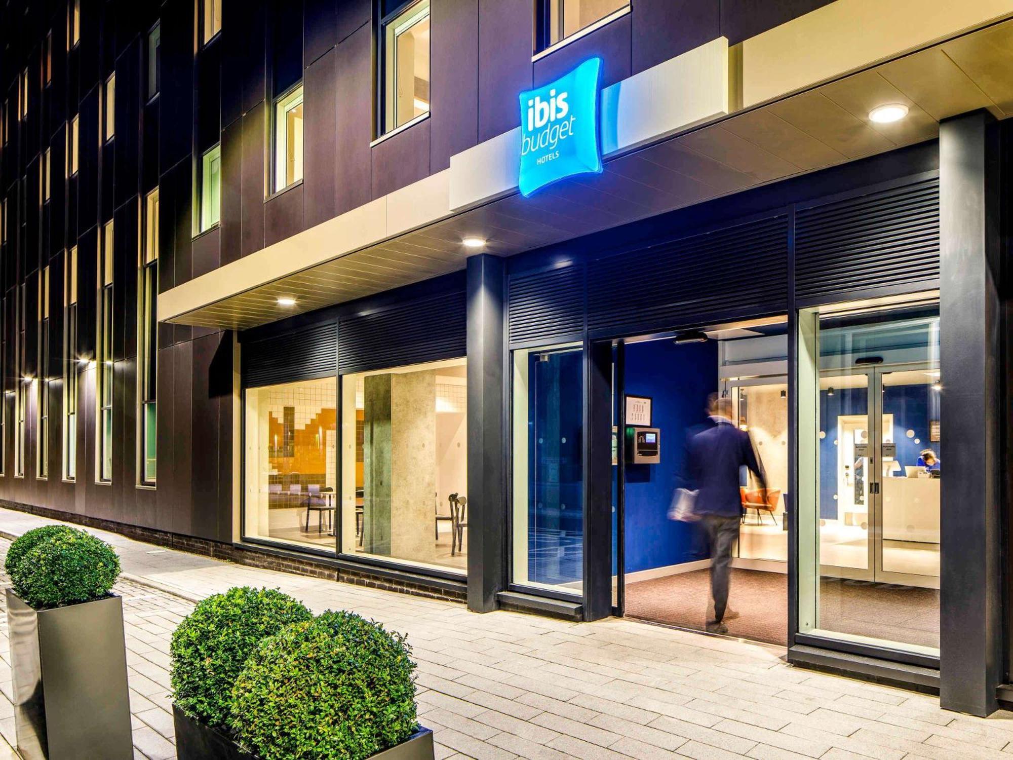Ibis Budget Manchester Airport T2 Hale  Ngoại thất bức ảnh