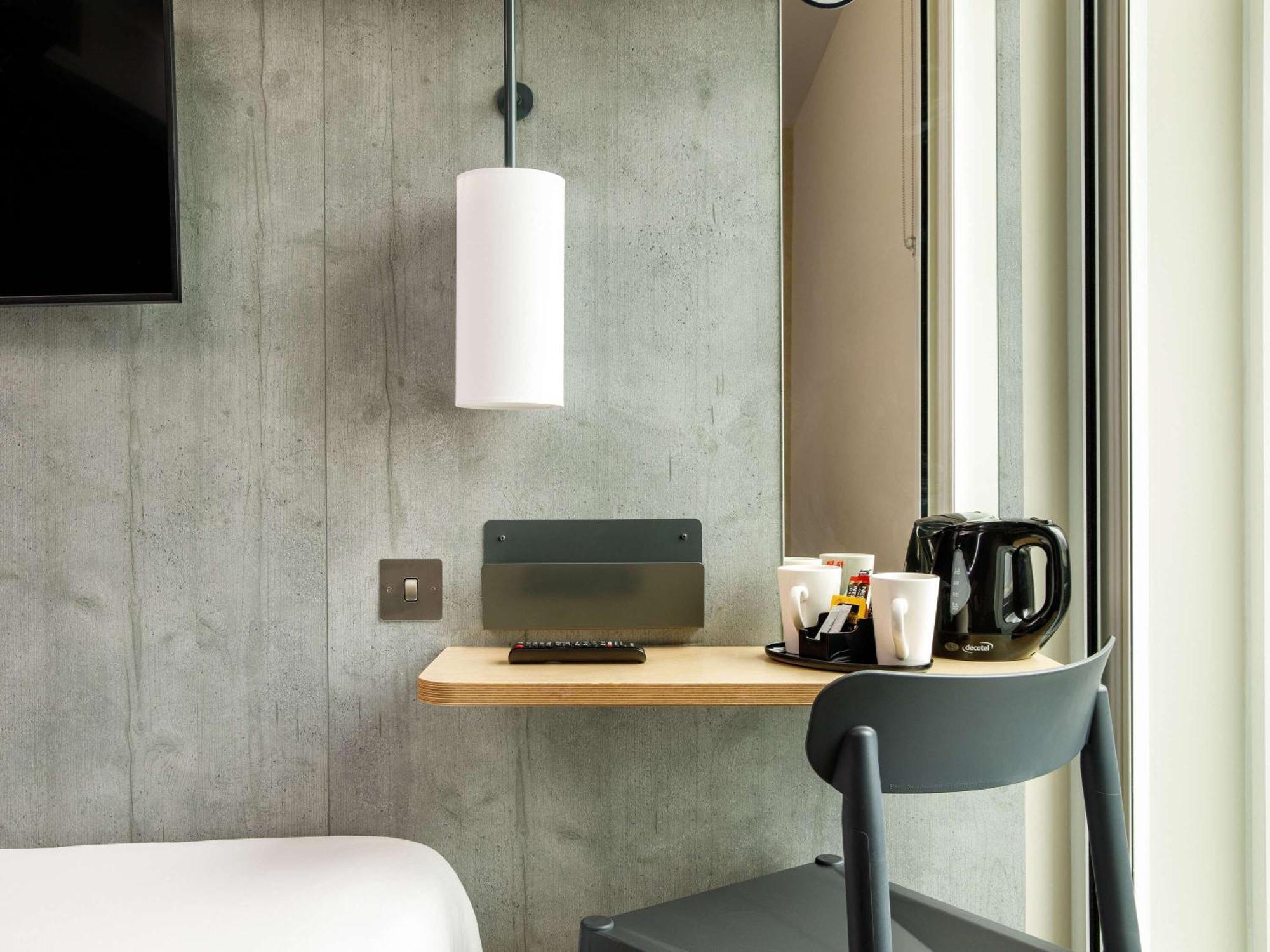Ibis Budget Manchester Airport T2 Hale  Ngoại thất bức ảnh