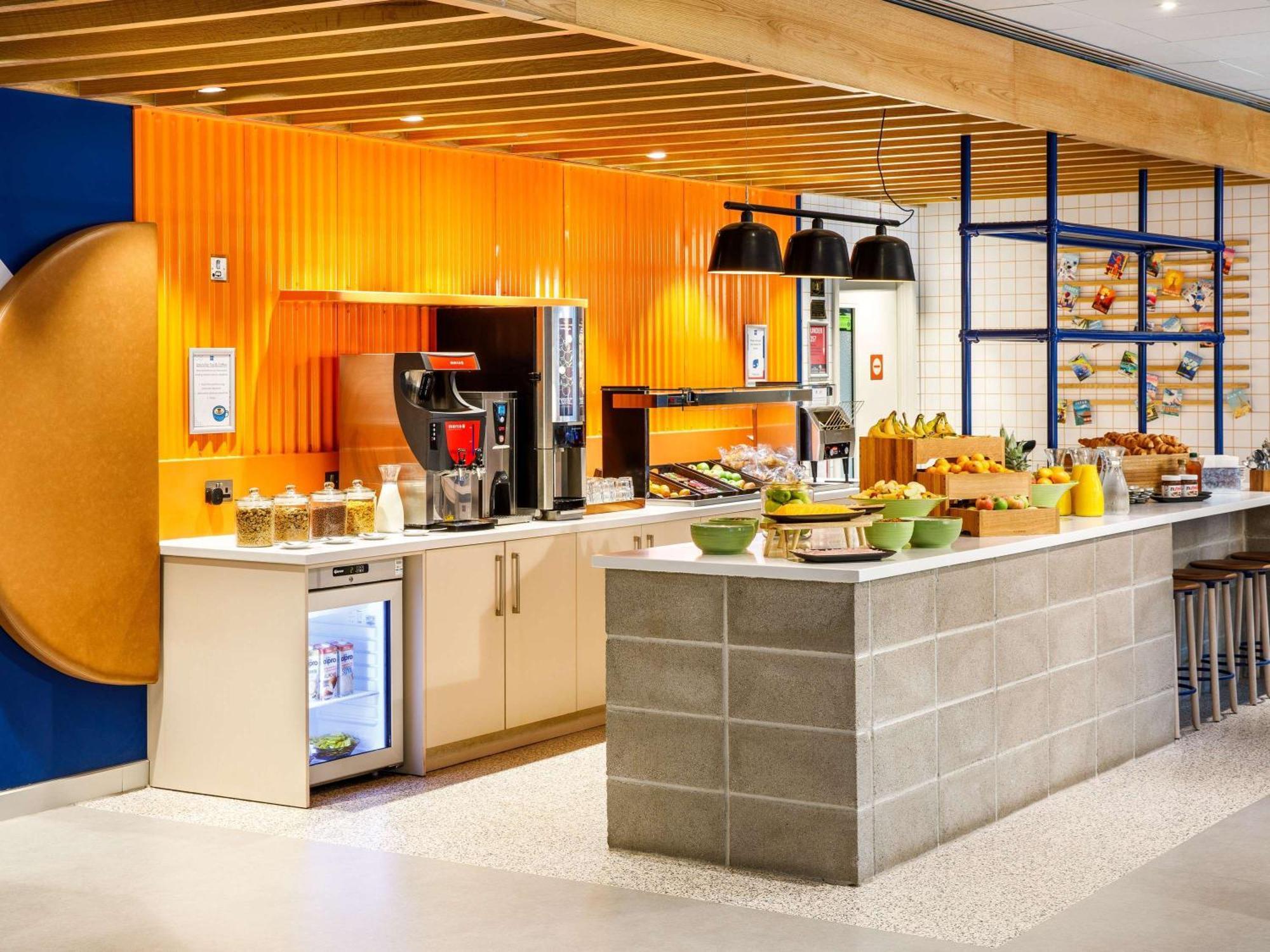 Ibis Budget Manchester Airport T2 Hale  Ngoại thất bức ảnh